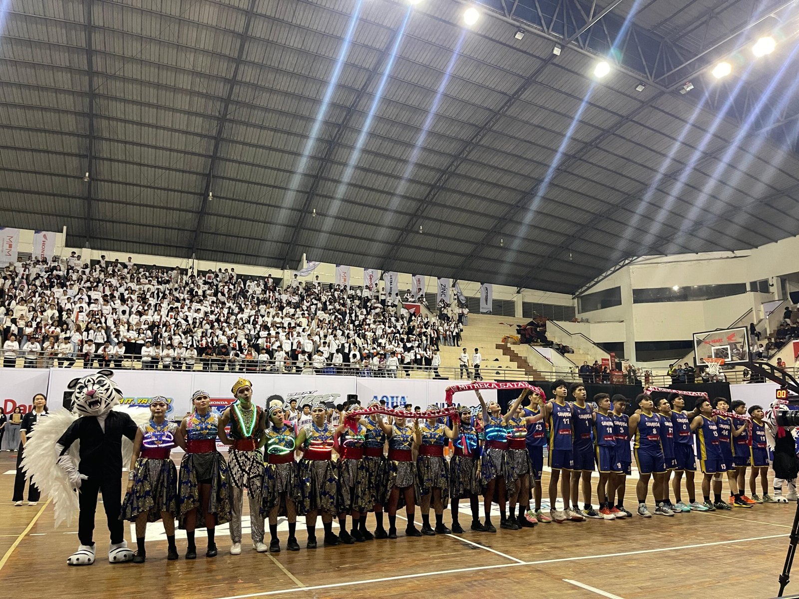 Selebrasi Tim SMAN 1 Malang