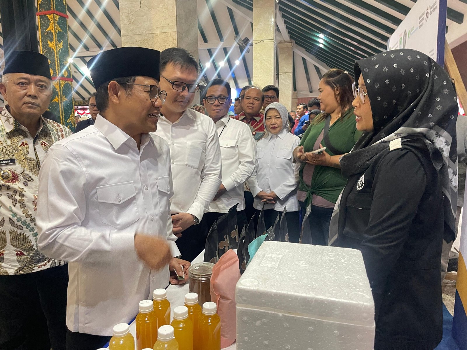 Muhaimin Iskandar Menko PM (Cak Imin) Mengunjungi Stand Pasca Pekerja Migran