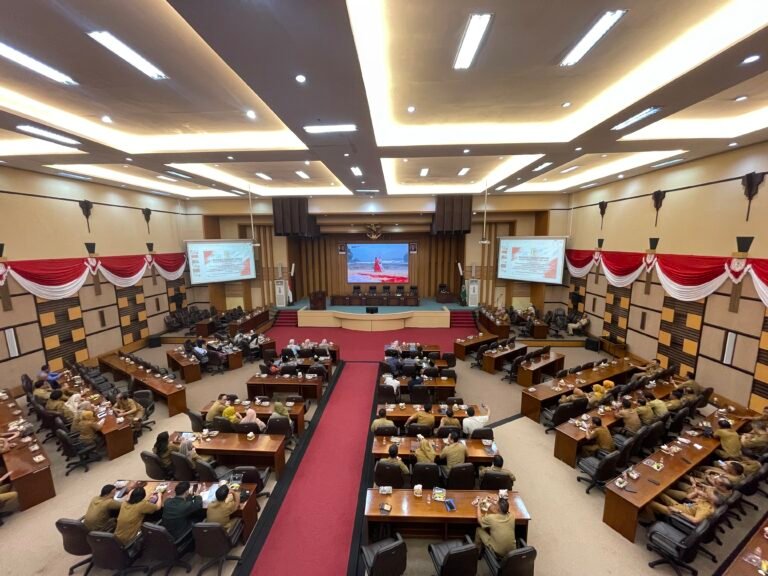 Wakil Bupati Malang Hadiri Rapat Paripurna Bahas Empat Raperda
