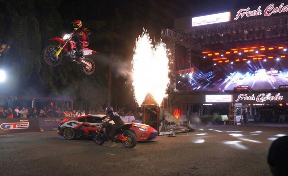 Aksi Freestyle Auto X3 di Lapangan Rampal