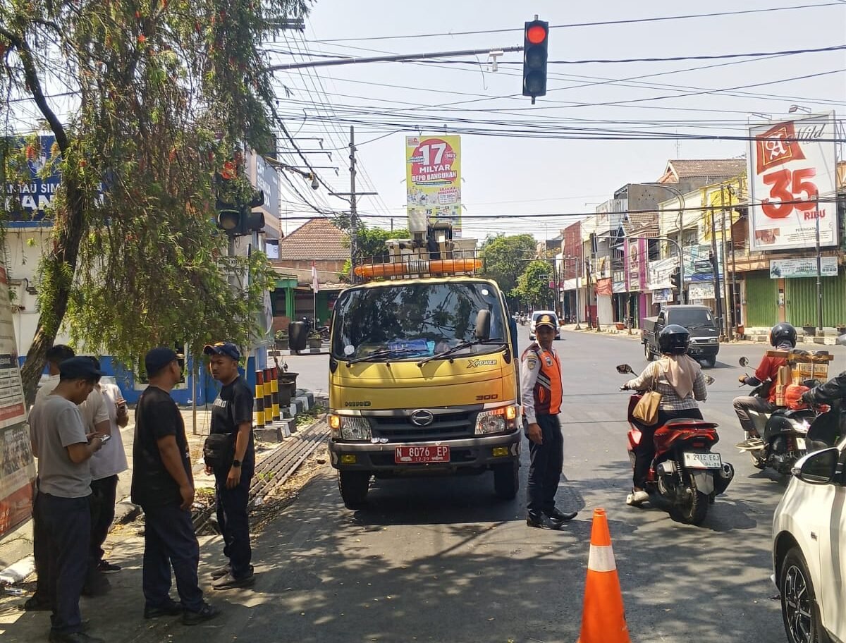 CCTV Kepanjen di simpang empat