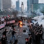 Demo Bundaran HI pada 28 Oktober 2026 diwarnai ketegangan antara mahasiswa dan aparat keamanan