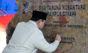Presiden Prabowo Subianto meresmikan kampus SMA Taruna Nusantara di Kota Cimahi, Jawa Barat, pada Jumat (30/10/2026).