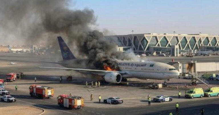 Pesawat Saudia terbakar di Bandara Internasional King Khalid, Riyadh/Ilustrasi